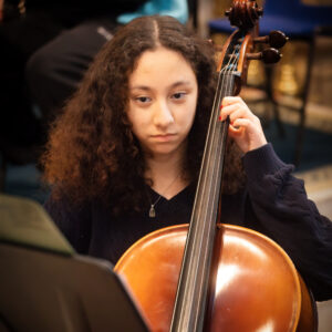 girl playing the cello