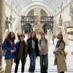 students in a museum